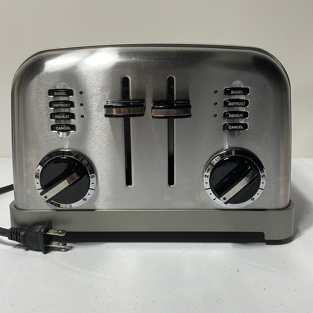 4-slice Cuisinart Classic Metal Toaster